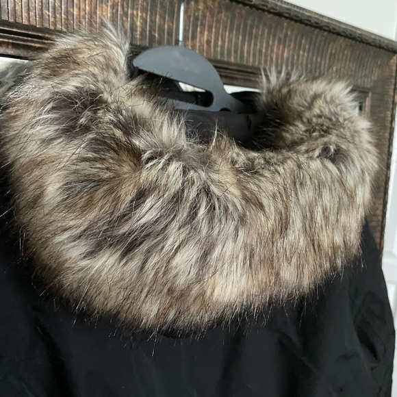 SOLD!!! North Face Downtown Parka Coat - Picture 3 of 6